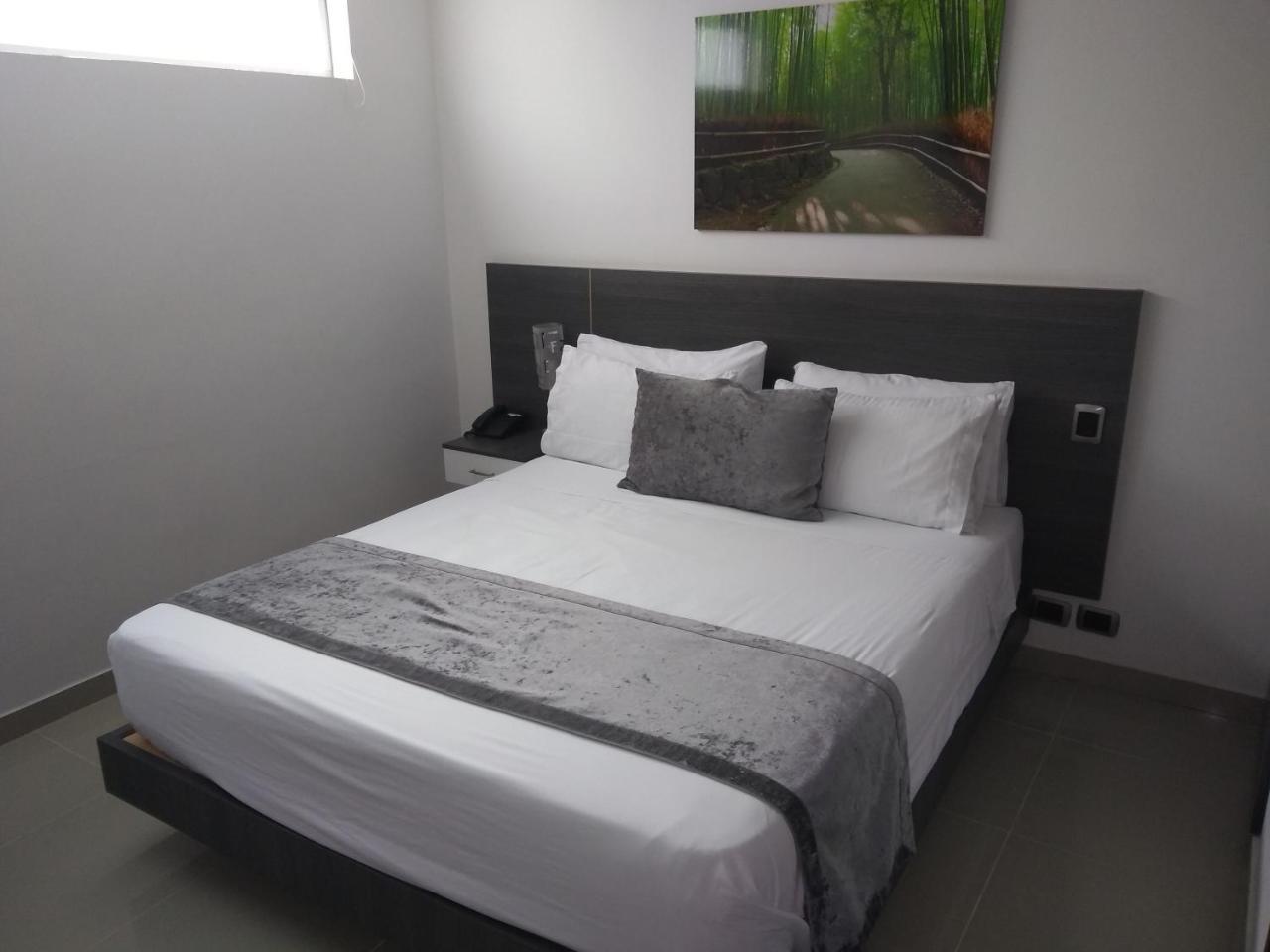 Calle 10 Express Hotel Медельин Экстерьер фото