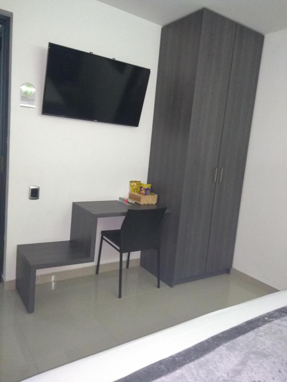 Calle 10 Express Hotel Медельин Экстерьер фото