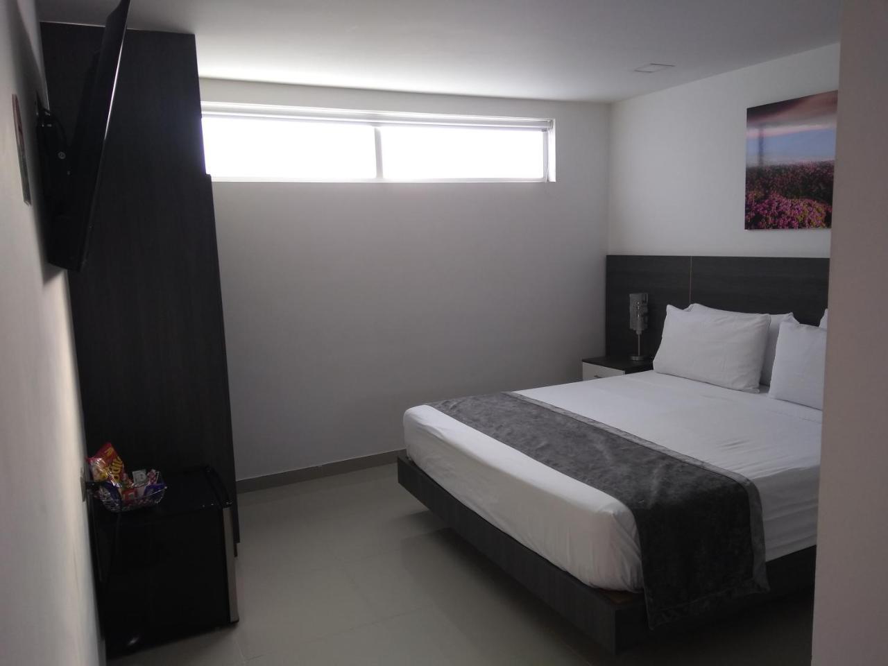 Calle 10 Express Hotel Медельин Экстерьер фото